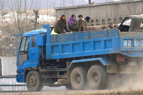 北朝鮮のソビチャ（トラックバス）