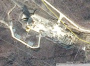 東倉里ロケット発射場の衛星写真（画像：Wikimapia、CNES/Astrium、Digital Globe）