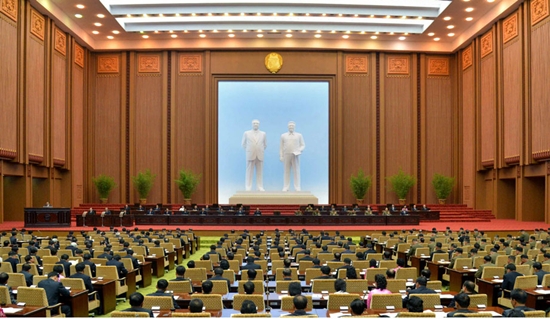 今年4月に開かれた最高人民会議13期3回会議の様子（画像：労働新聞キャプチャー）