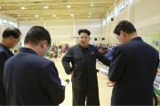 金正恩農業機械20150806