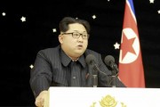 光明星4号打ち上げ祝賀宴会で演説する金正恩氏（2016年2月15日付労働新聞より）