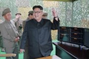 ムスダン発射実験を現地指導する金正恩氏（2016年6月23日付労働新聞より）