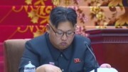居眠りしているようにも見える金正恩氏
