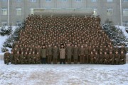 朝鮮人民軍第380大連合部隊を視察した金正恩氏（2016年11月25日付労働新聞より）