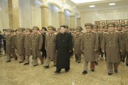 正恩氏の右隣に立つ黄炳瑞（ファン・ビョンソ）氏は、朝鮮人民軍総政治局長