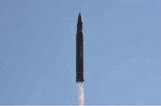 7月4日に行われたICBM「火星14」型の試射（朝鮮中央通信）