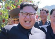 黄海南道クァイル郡を現地指導した金正恩氏（2017年9月21日付労働新聞より）