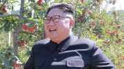 黄海南道クァイル郡を現地指導した金正恩氏（2017年9月21日付労働新聞より）