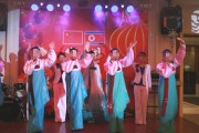 北朝鮮レストランの女性従業員たち（柳京食堂HPから）