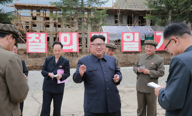 金正恩氏の背後に 死亡事故を予感 させる恐怖写真 Dailynk Japan デイリーnkジャパン