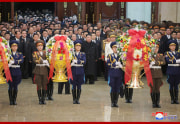 錦繍山太陽宮殿を参拝した金正恩氏（2021年1月1日付朝鮮中央通信より）