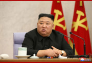 朝鮮労働党第8期第2回総会第2日目会議での金正恩氏（2021年2月11日付朝鮮中央通信）