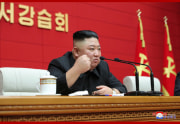 責任書記講習集会を指導した金正恩氏（2021年3月5日付朝鮮中央通信）