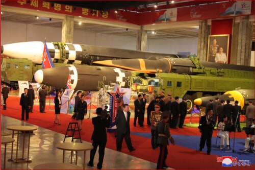 １１日に開幕した国防発展展覧会「自衛ー2021」（2021年10月12日付朝鮮中央通信）
