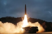 北朝鮮が27日に試射した地対地戦術誘導弾（2022年1月28日付朝鮮中央通信）