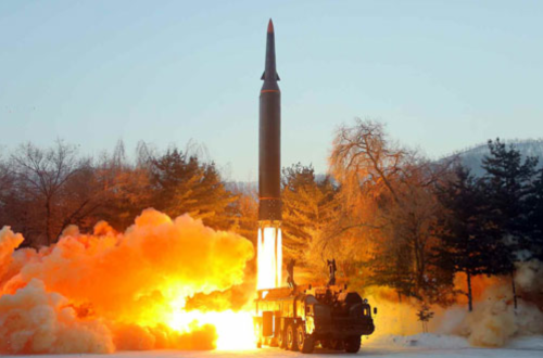 北朝鮮が5日に試射した極超音速ミサイル「火星8」（2022年1月6日付労働新聞）