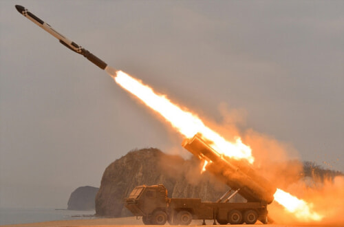 北朝鮮が25日に試射した長距離巡行ミサイル（2022年1月28日付朝鮮中央通信）