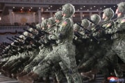 朝鮮人民軍創建90周年記念閲兵式（2022年4月26日付朝鮮中央通信）