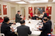 17日に行われた朝鮮労働党政治局常務委員会会議（2022年5月18日付朝鮮中央通信）