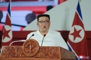 金正恩氏が朝鮮戦争休戦69周年記念行事で祝賀演説をした（2022年7月28日付朝鮮中央通信）
