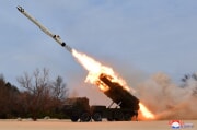 北朝鮮が22日に発射した戦略巡航ミサイル（2023年3月24日付朝鮮中央通信）