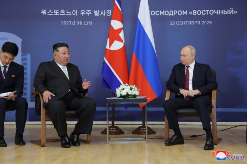 金正恩氏とプーチン氏が首脳会談を行った（2023年9月14日付朝鮮中央通信）