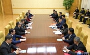 朝鮮対外経済相とロシア沿海地方行政長官との会談（2023年12月14日付朝鮮中央通信）