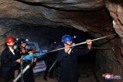 直洞炭鉱の内部（画像：朝鮮中央通信キャプチャ）