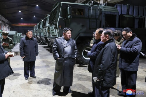 金正恩氏が重要軍需工場を現地指導した（2024年1月10日付朝鮮中央通信）