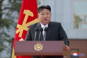金正恩氏が朝鮮労働党中央幹部学校の竣工式で演説した（2024年5月22日付朝鮮中央通信）