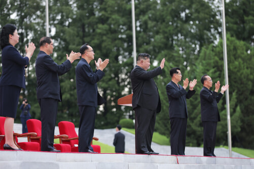 金正恩氏が「白頭山英雄青年突撃隊」進出式に出席した（2024年8月7日付労働新聞）