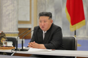 金正恩氏が朝鮮労働党中央軍事委員会を指導した（2025年5月30日付労働新聞）
