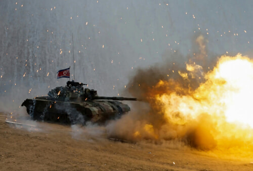 金正恩氏が北朝鮮軍の戦術総合訓練を参観した（2025年5月14日付労働新聞）