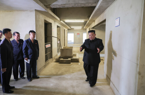 金正恩氏が江東郡病院の建設現場を現地指導した（2025年6月3日付労働新聞）
