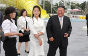 金正恩夫妻と娘（朝鮮中央通信）