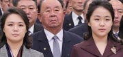李雪主夫人（左）と金ジュエ氏（朝鮮中央通信）